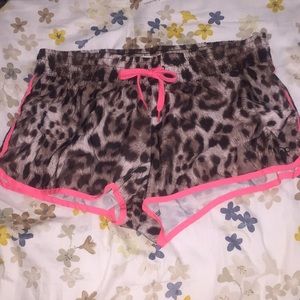 Leopard print shorts with neon pink detail